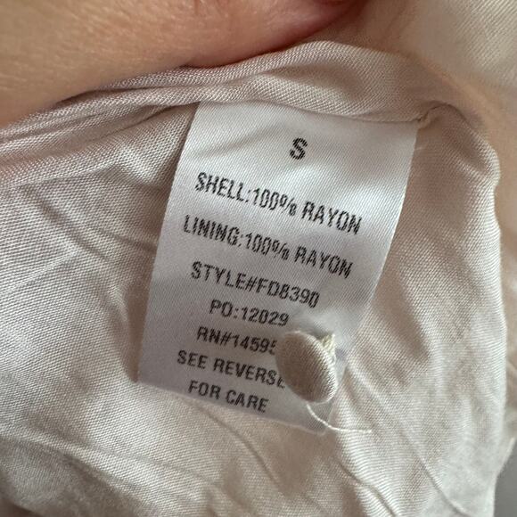 Dress Forum Smocked Dress Beige Crew Neck Rayon Ruffle Hem Short Sleeve Sz S - Picture 7 of 9